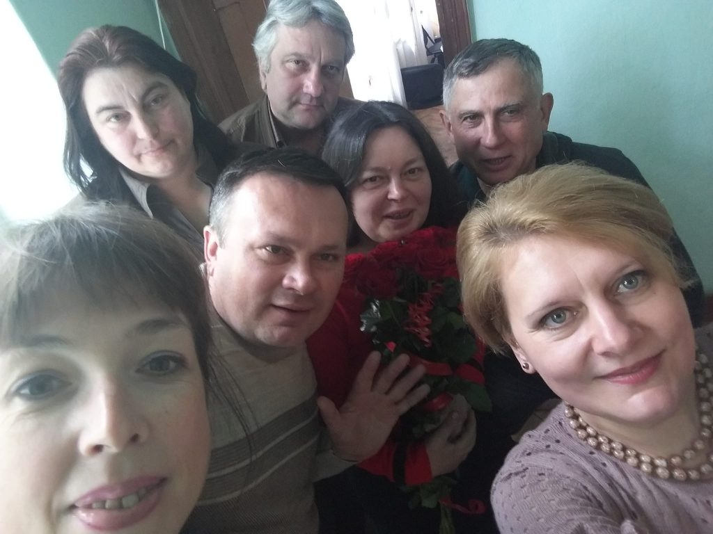 «Набираємо тексти при свічці вдома»: єдине на Коломийщині друковане видання бореться за життя