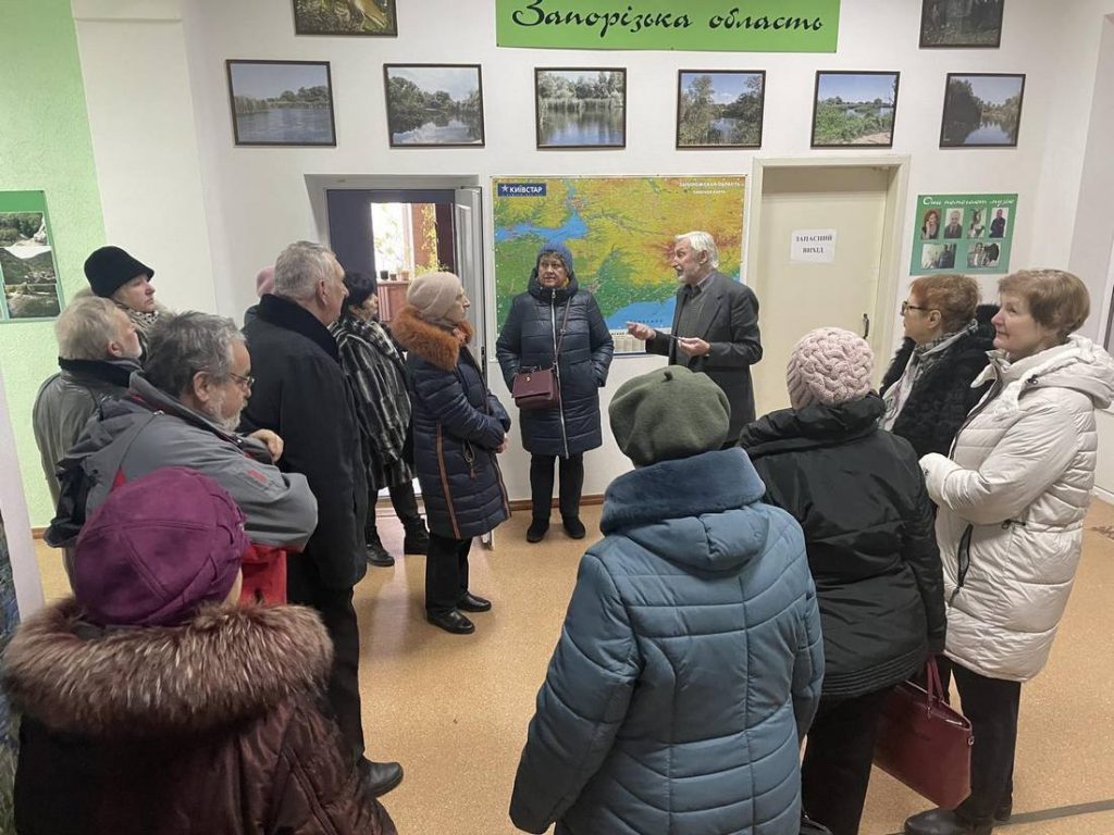 У запорізькому Зоологічному музеї журналістам-переселенцям показали екзотичні експонати
