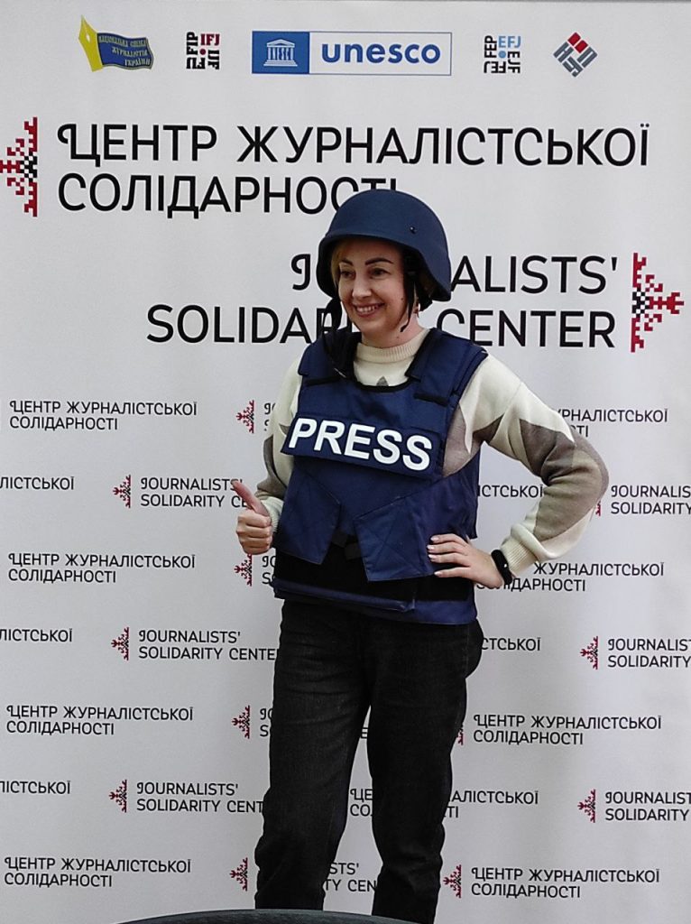 Editor-in-chief of Stepova Zoria weekly and Petropavlivka.city website Iryna Sytnik goes to the front line 1