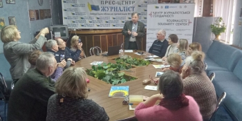 У Запоріжжі зустрілися із автором байок і памфлетів про російську агресію