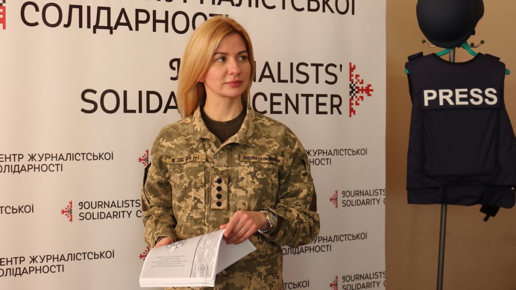 У Чернівцях журналістів навчали правил перебування в гарячих точках