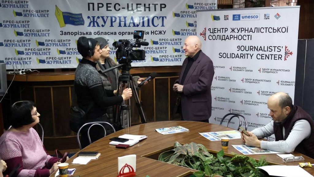 У Запоріжжі журналістів протидіяти фейкам під час війни