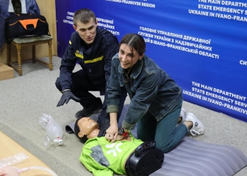 У Івано-Франківську журналістів навчали тактичній медицині за стандартами НАТО