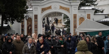 «Сутички тривали впродовж усього часу нашої роботи біля Лаври»: журналісти пишуть у поліцію заяви про агресію