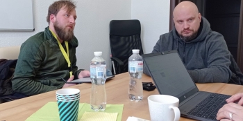 «У 2019 році я відчував, що війна на Донбасі недостатньо присутня в інфополі Німеччини»: німецький журналіст Ніклас Голічек про свій перший візит в Україну