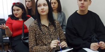 У Чернівцях митці своїми творами надихали на боротьбу