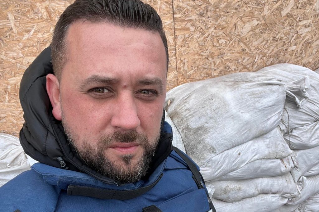Албанський журналіст Юл Касапі: «В Україні ти не знаєш, що буде з тобою наступної миті, обстріли тривають постійно»