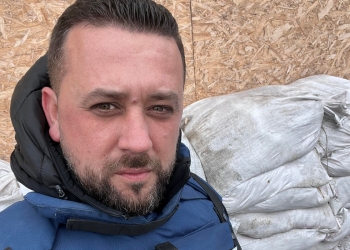 Албанський журналіст Юл Касапі: «В Україні ти не знаєш, що буде з тобою наступної миті, обстріли тривають постійно»