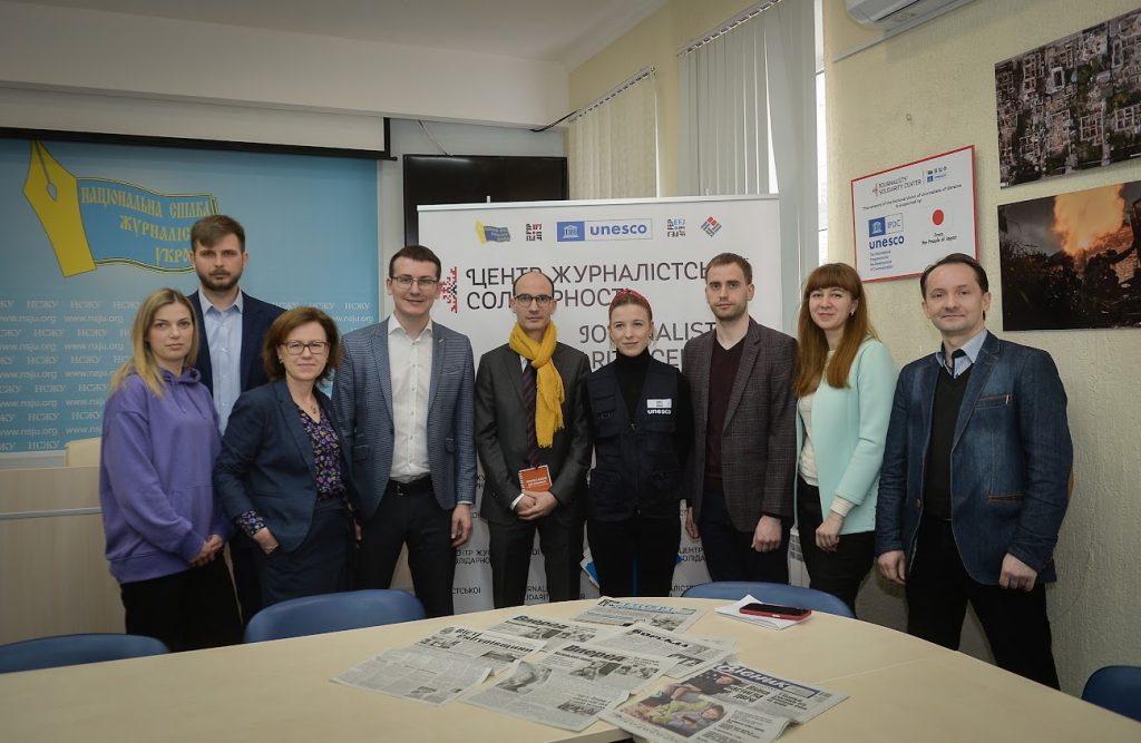 «6,9 мільярдів доларів знадобиться в наступні 10 років для відновлення культурного та туристичного секторів в Україні»: гендиректор ЮНЕСКО Одрі Азулє відвідала Київ та Чернігів 26 «6,9 мільярдів доларів знадобиться в наступні 10 років для відновлення культурного та туристичного секторів в Україні»: гендиректор ЮНЕСКО Одрі Азулє відвідала Київ та Чернігів 26