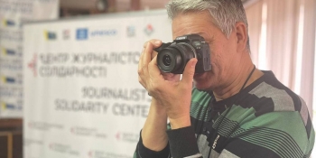 Запорізький ЦЖС безкоштовною орендою техніки допомагає медійникам залишатися в професії