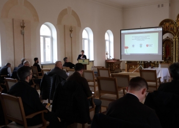 В Івано-Франківську журналісти і духовенство обмінялися досвідом допомоги переселенцям