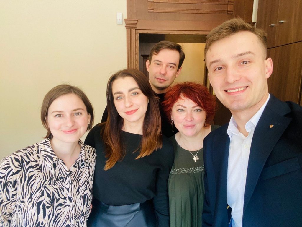 Волонтерка й перекладачка Жанна Чучман: в Аргентині російська пропаганда працює на 200%