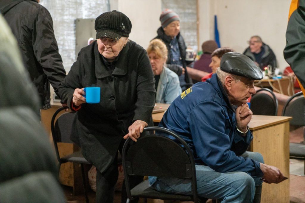 «Обстріли відбуваються нон-стоп, земля ходить ходором»: журналіст Михайло Шарков розповів про поїздку до Часового Яру 1