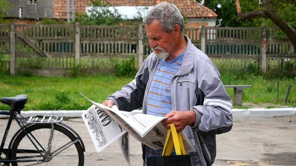 «Люди дуже емоційно сприймали газету», – редакторка привезла другий випуск «Трудової слави» у прифронтовий Оріхів 7