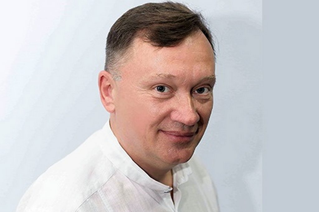 Коротка розгубленість журналістів Сумщини торішньою весною швидко змінилася на інформаційний спротив загарбникам, – голова облорганізації НСЖУ Володимир Садівничий