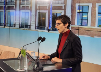 Президентка Європейської федерації журналістів у своїй промові на з’їзді федерації висловила солідарність з Україною 1 Президентка Європейської федерації журналістів у своїй промові на з’їзді федерації висловила солідарність з Україною
