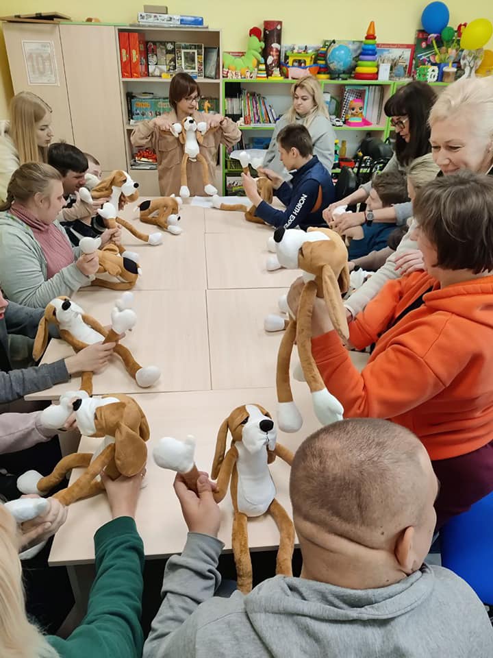 Діти з інвалідністю спробують себе у ролях телеведучих, фотожурналістів, акторів та операторів 9