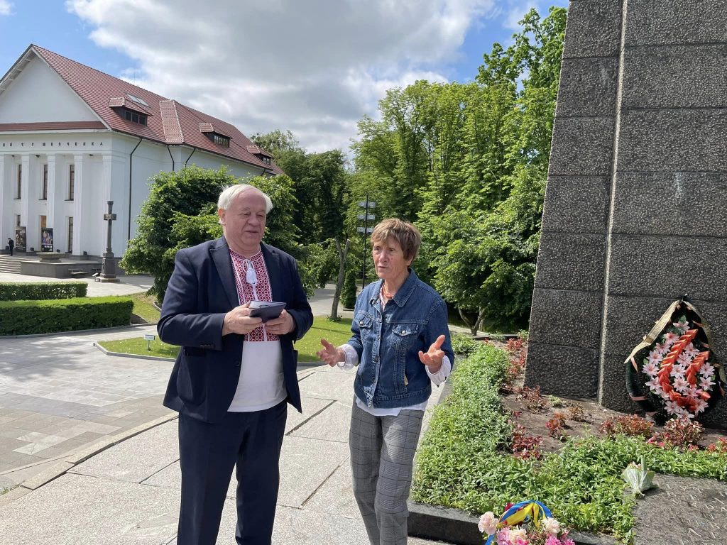 Слово Пророка вічне: цьогорічне нагородження лауреатів Фонду Тараса Шевченка традиційно відбулося на Чернечій горі у Каневі напередодні свята Трійці
