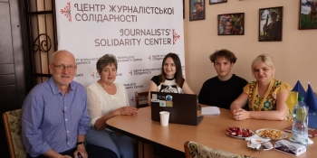 Чому важливий фактчекінг у роботі медійників: тренінг в Івано-Франківському Центрі журналістської солідарності НСЖУ
