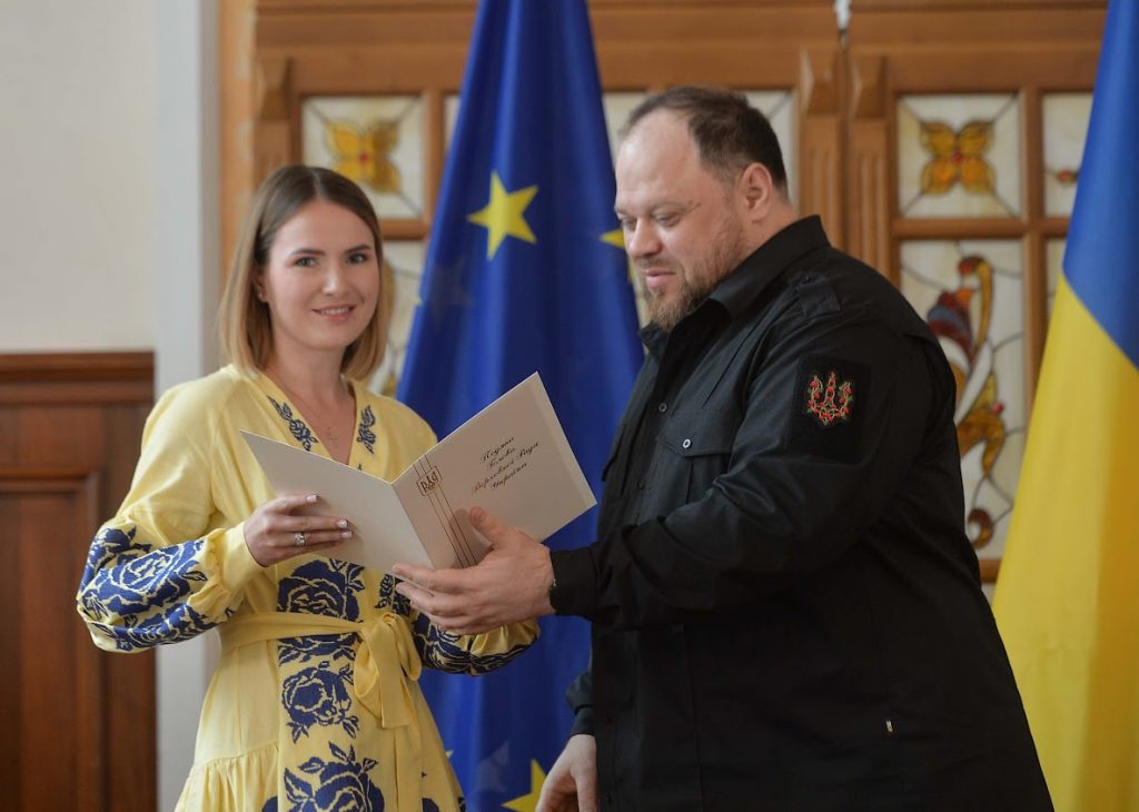 Відзнаки Верховної Ради України медійникам вручив Голова парламенту з нагоди Дня журналіста 11