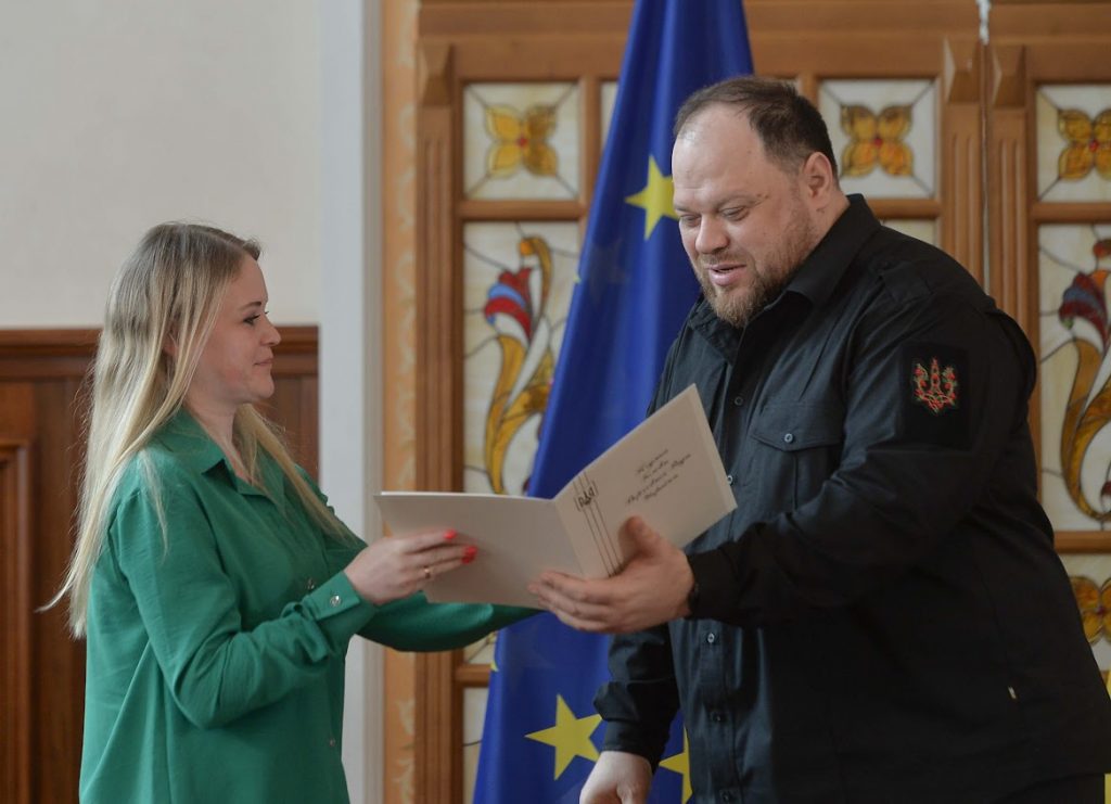 Відзнаки Верховної Ради України медійникам вручив Голова парламенту з нагоди Дня журналіста 14