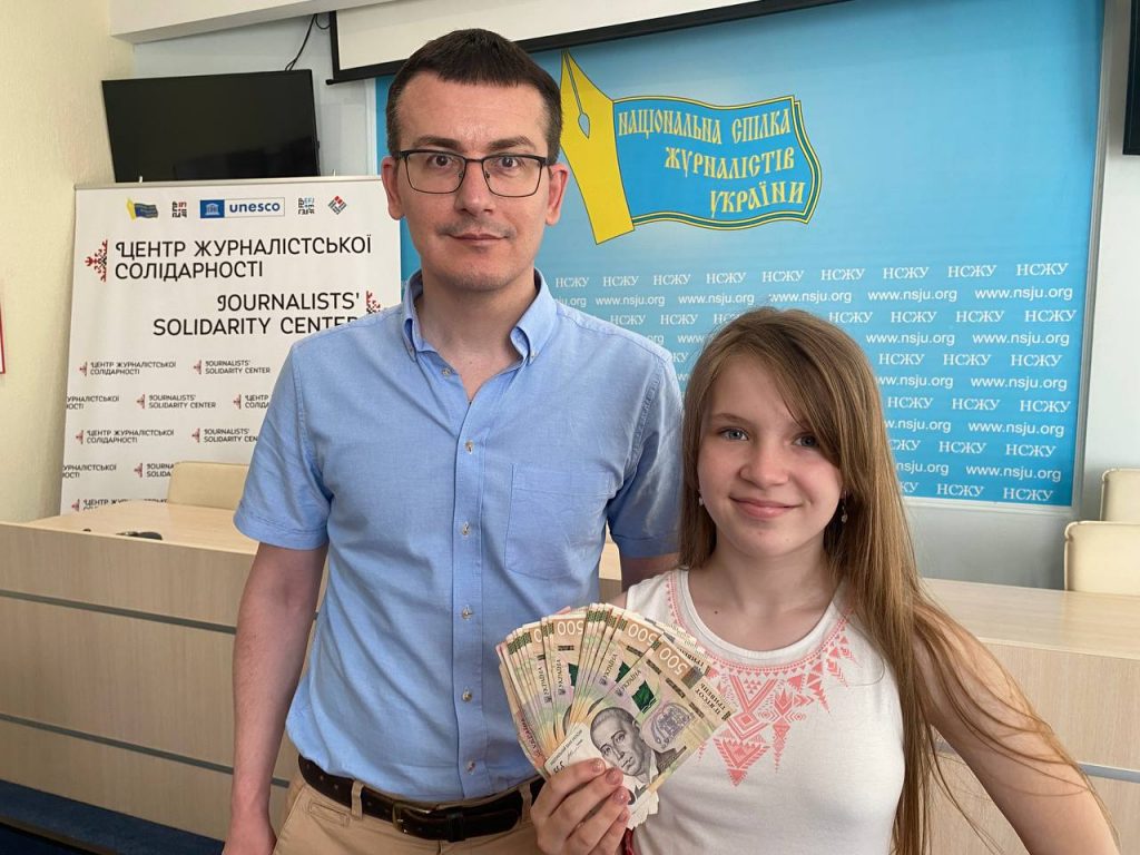 10-річна шашистка допомогла НСЖУ зібрати 15 500 гривень на автомобіль для воїнів