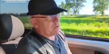 «Без пошти й фінансування»: головний редактор газети з Харківщини розповів, як під обстрілами розвозить її в прикордонні села