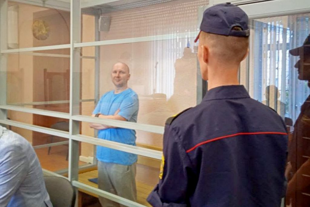 Білоруського журналіста Явгена Меркіса засудили до 4 років колонії