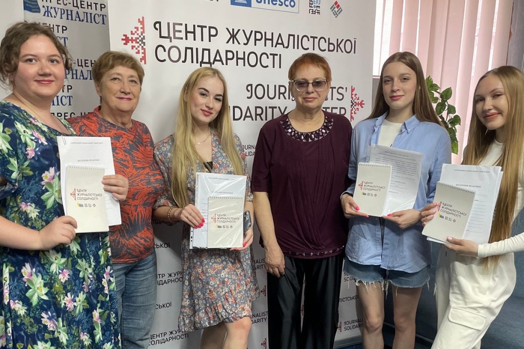 Після практики у Запорізькому Центрі журналістської солідарності НСЖУ студентку запросили на роботу у медіахолдинг