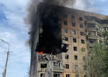 У Кривому Розі внаслідок ракетного обстрілу пошкоджено квартиру журналістки Олени Смоліної