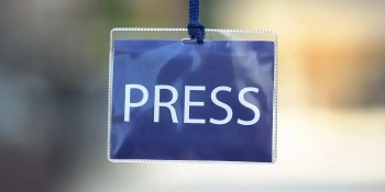 На Донбасі поранено оператора DW Євгена Шилка