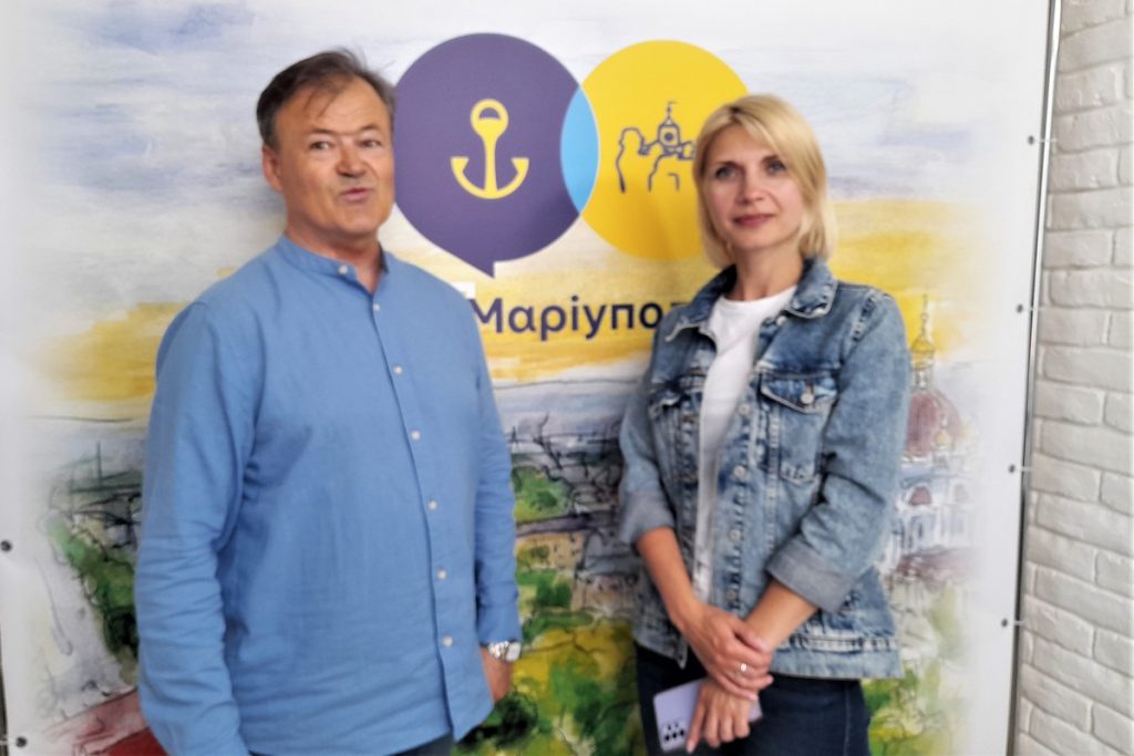 Журналісти-переселенці  у Чернівцях знаходять підтримку в центрі «яМаріуполь»