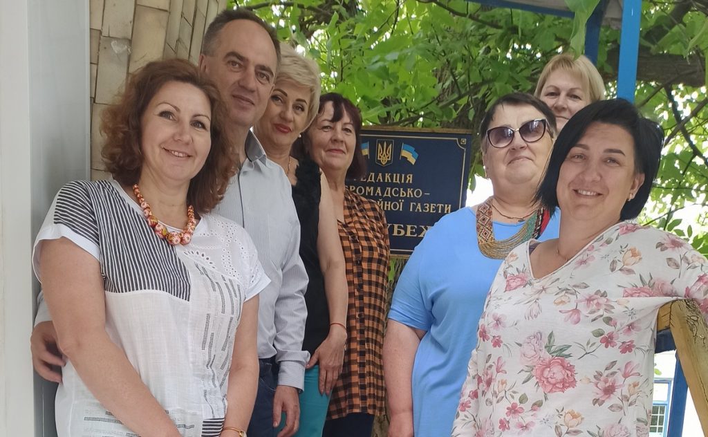 Головна редакторка газети «Нові рубежі» Галина Литовченко: працівники пересувних поштових відділень залишають періодику в магазинах або на зупинках