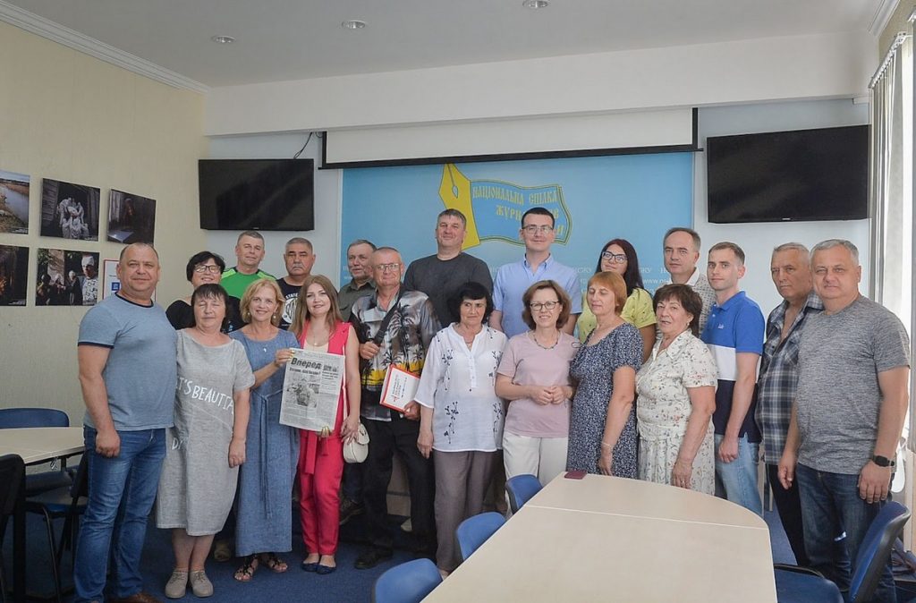 Не лише вижити, а й стати новими за якістю виданнями: НСЖУ провела тренінг для прифронтових локальних медіа 27