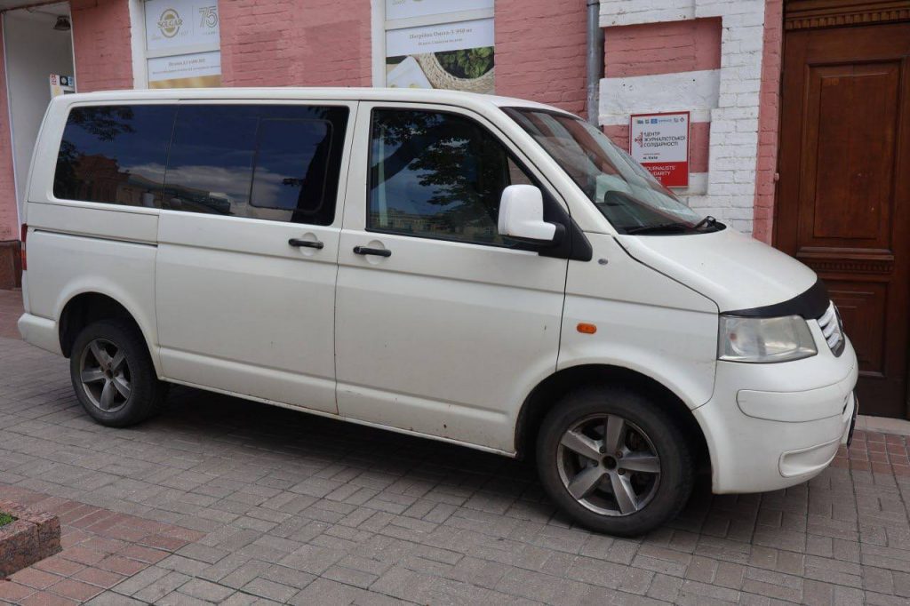 НСЖУ зібрала кошти й придбала для ЗСУ автомобіль