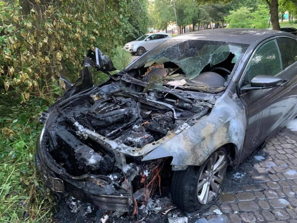Рівненський журналіст пройшов перевірку на «детекторі», щоб довести, що не палив свій автомобіль