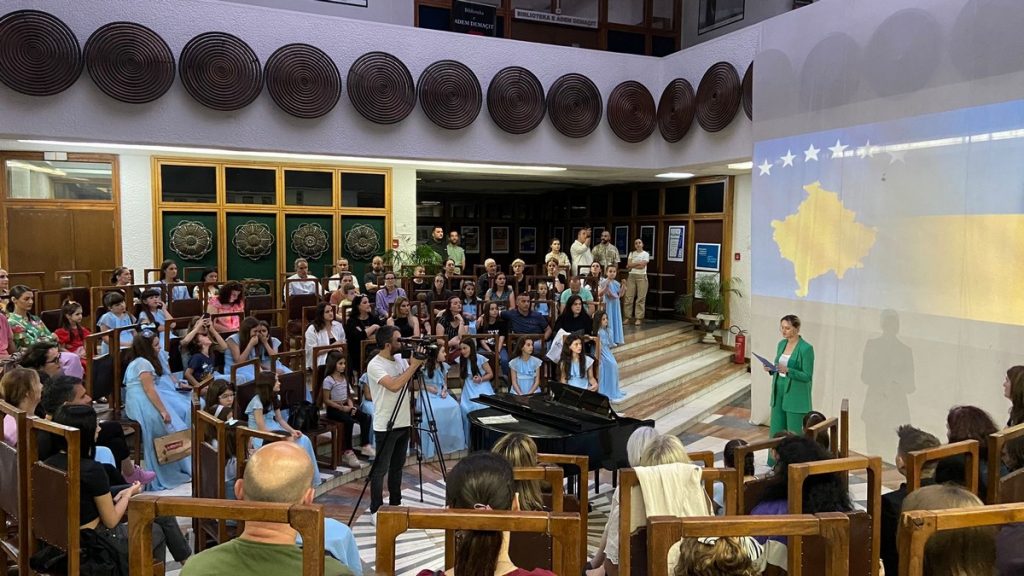 Дитячий хор із Косова подарував свої пісні дітям України