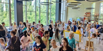 Діти з інвалідністю-телеведучі на великих екранах кінотеатрів столиці