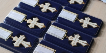 НСЖУ вручає «Хрест громадянських заслуг» редакторам з прифронтових видань і волонтерам 1