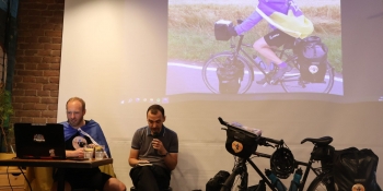 Із Люксембурга в Україну: журналіст здійснює благодійний велотур