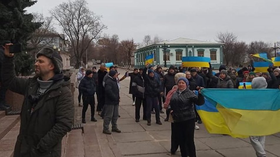 Журналіст Олександр Зубар, попри жахливі обстріли, й далі живе й працює в Куп’янську 2