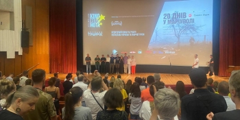 У Києві презентували фільм «20 днів у Маріуполі»