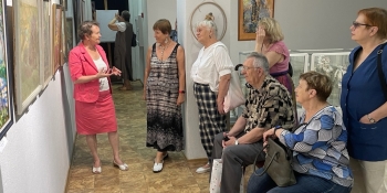 Патріотична експозиція «Незламна кульбаба»: арт-терапія дає змогу оживати