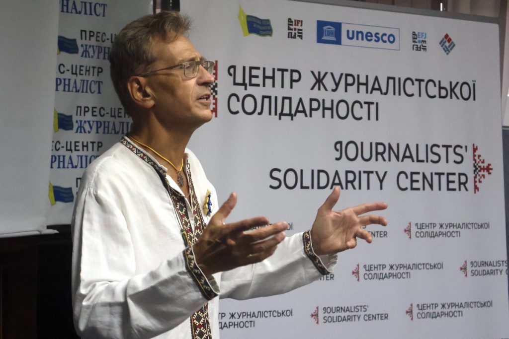 Член НСЖУ Анатолій Сердюк активно волонтерить в Ізраїлі, збираючи кошти для ЗСУ