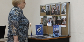 У прес-центрі Дніпропетровської обласної Спілки журналістів відбулась акція «Запали свічку пам’яті»