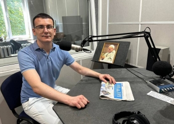 «Де б не були українці, вони все одно отримують українську інформацію», – голова НСЖУ Сергій Томіленко в ефірі християнського радіо