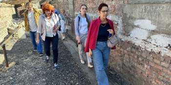 В обстріляному росіянами Чернігівському драмтеатрі розповіли журналістам, що готуються до нового сезону