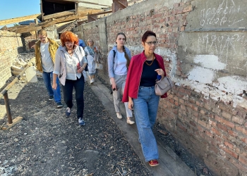 В обстріляному росіянами Чернігівському драмтеатрі розповіли журналістам, що готуються до нового сезону