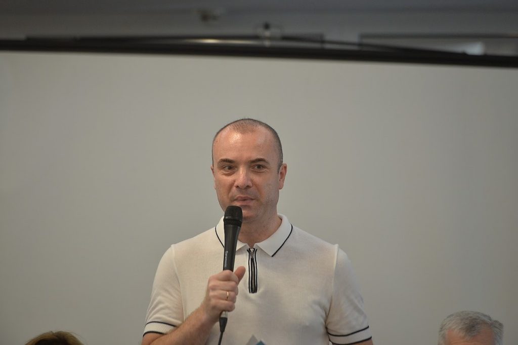 «Треба боротися, бо перемога любить тих, хто не відступає. Поки ти не відчиняєш двері, не чекай, що вони тобі відчиняться» – думки з вебінара Віталія Голубєва