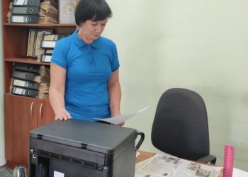 «Газета виходить під обстрілами»: старокостянтинівське видання виживає завдяки грантам і технічній допомозі